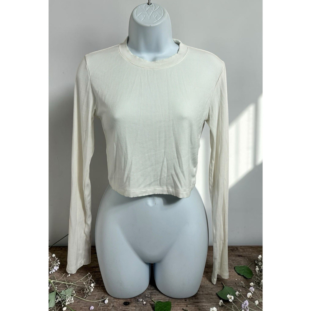 Mono B White Crop Top Sz Medium Ribbed Long-Sleeve Blouse Shirt Trendy Comfy